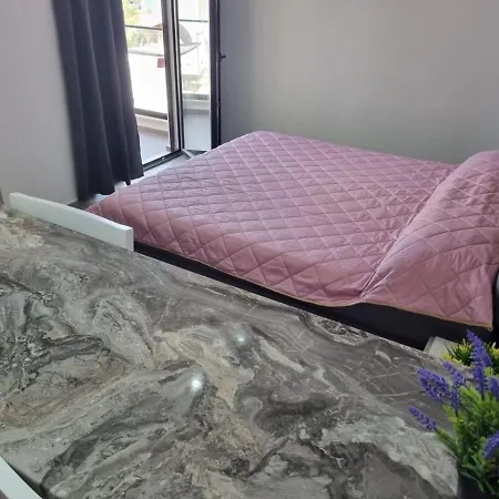 Garden Sea View Apartment Sarande